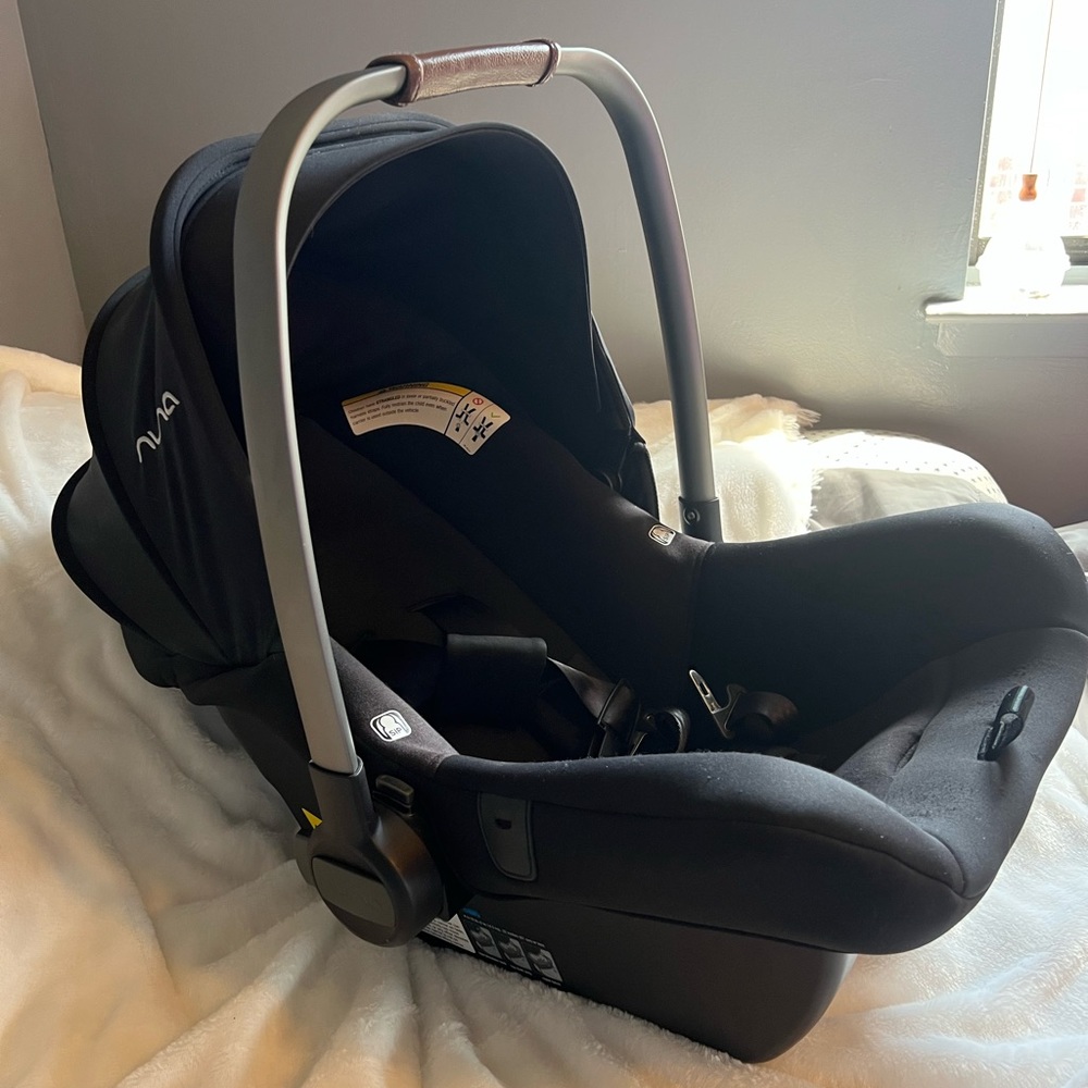 Nuna infant car seat